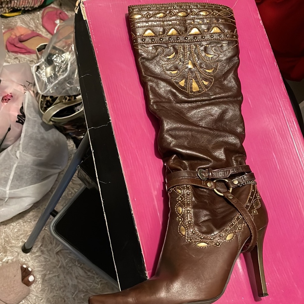 Brown detailed boots - Picture 3 of 4